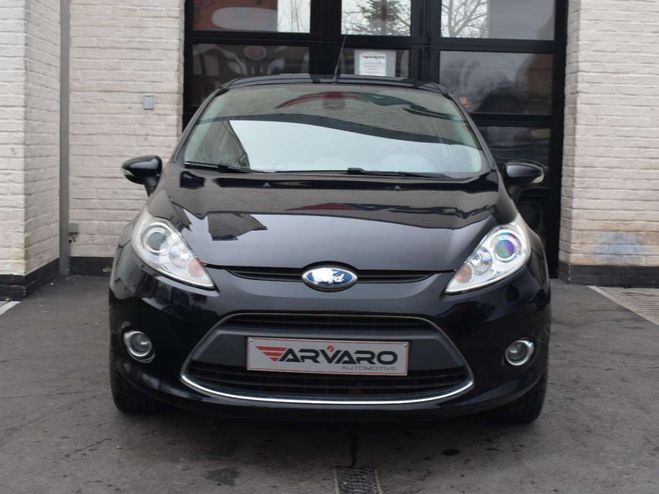 Ford Fiesta 1.25i Titanium Xenon Airco Garantie Noir M�tallis� de 
