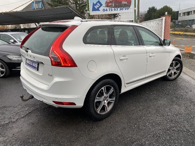 Volvo XC60 D4 181 ch Summum Blanche de 2014