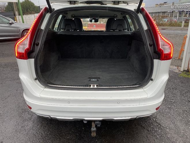 Volvo XC60 D4 181 ch Summum Blanche de 2014