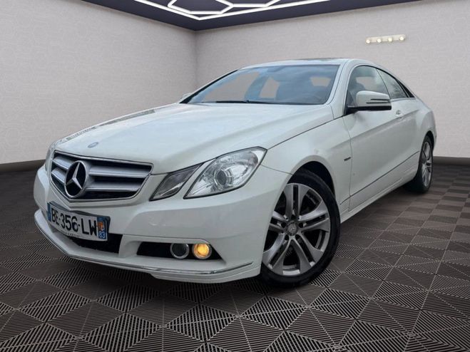 Mercedes Classe E COUPE 220 CDI BlueEfficiency (207.302) Blanc de 2010