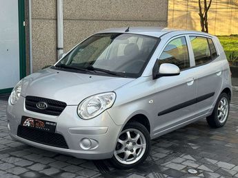  Voir d&eacute;tails -Kia Picanto 1.1i Faible Km 2010 Petit Prix Ct ok A v &agrave; Grimbergen (18)
