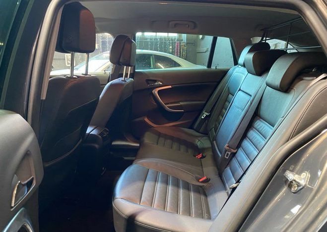 Opel Insignia sports tourer 1.6 CDTI innovation (135cv Gris de 2016