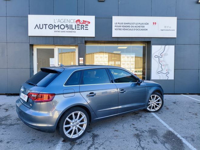 Audi A3 Sportback Ambition Luxe S Tronic 2.0L TD Gris de 2015