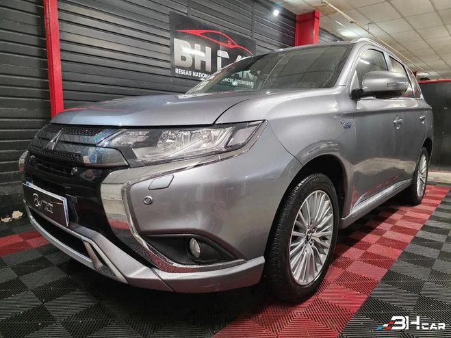 Mitsubishi Outlander 2.4 240H 135 TWIN-MOTOR PHEV HYBRID 13.8 Gris de 2019