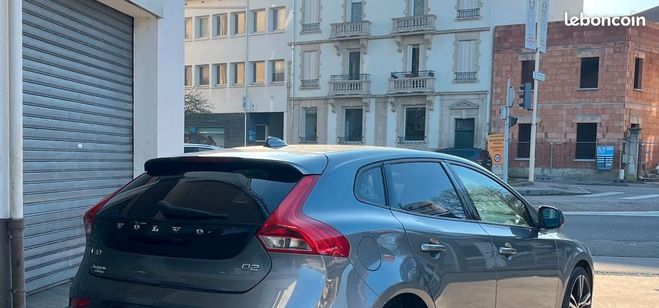 Volvo V40 ii (2) 2.0 d2 120 momentum business gear Gris de 2019