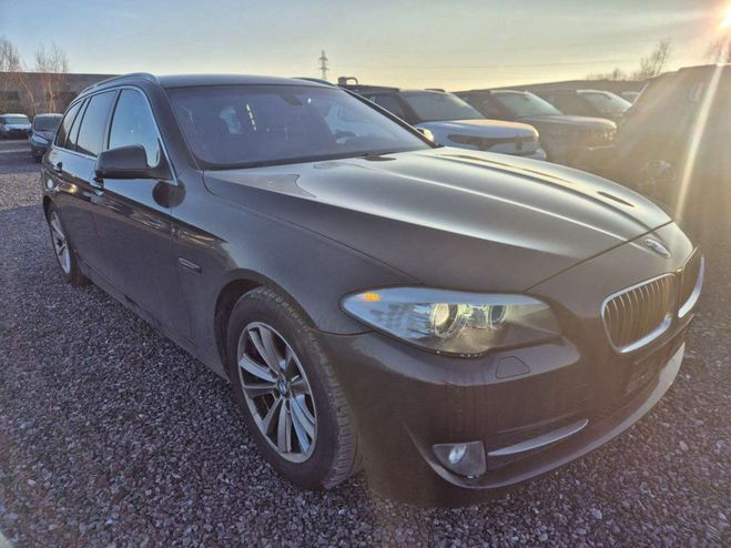 BMW Serie 5 520 dA--CUIR-XENON-USB---MARCHAND OU EXP Noir M�tallis� de 