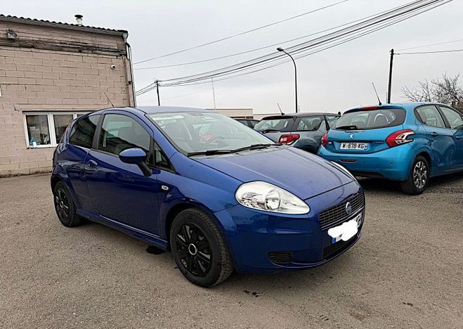 Fiat Grande Punto 1.4 16V STARJET 95CH SPORT 3P Bleu de 2007