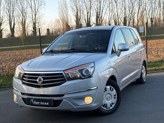 Ssangyong Rodius 200 E-XDI 155CH * 2015 * 158.000KM * 7 P GRIS de 2015