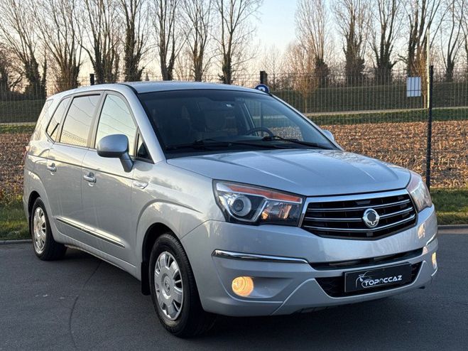 Ssangyong Rodius 200 E-XDI 155CH * 2015 * 158.000KM * 7 P GRIS de 2015
