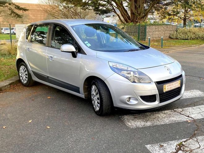 Renault Scenic 1.5 DCI 110 DYNAMIQUE Gris de 2010