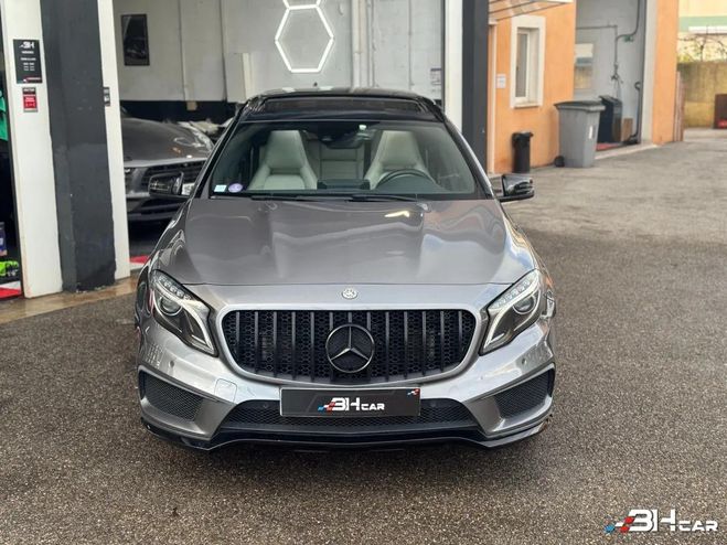 Mercedes Classe GLA Classe 45 AMG 2.0L 360cv 4MATIC SPEEDSHI Gris de 2014
