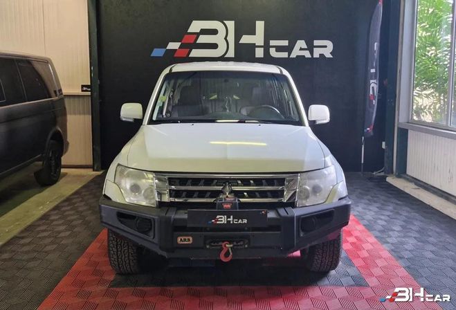 Mitsubishi Pajero 3.2 DID 200 4WD Blanc de 2015