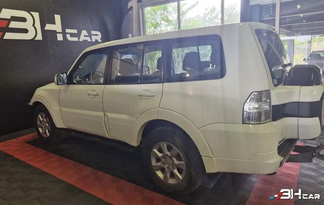 Mitsubishi Pajero 3.2 DID 200 4WD Blanc de 2015