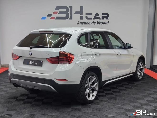 BMW X1 20i XDrive Xline Sport design - 184cv /  Blanc de 2013