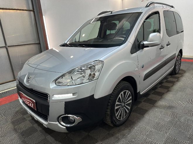 Peugeot Partner TEPEE 1.6 HDi 115ch Outdoor  GRIP CONTRO Gris Clair de 2014