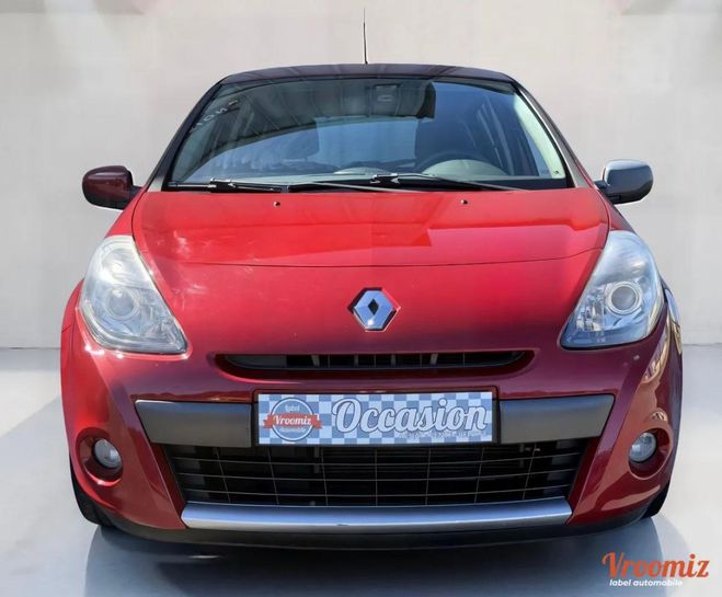 Renault Clio 1.2 16V 75 eco2 (5 CV) Automatique, Expr Rouge de 2010