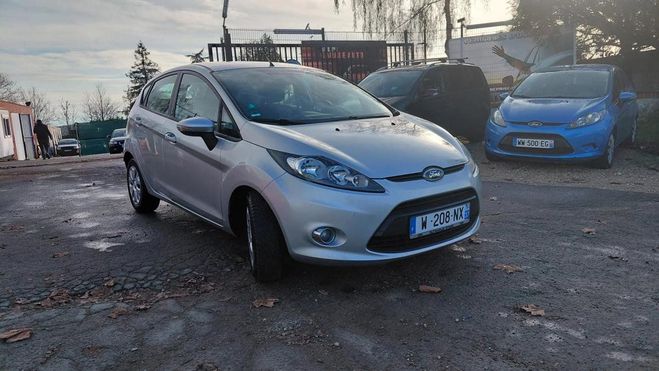 Ford Fiesta 1.2 80 Gris de 2012