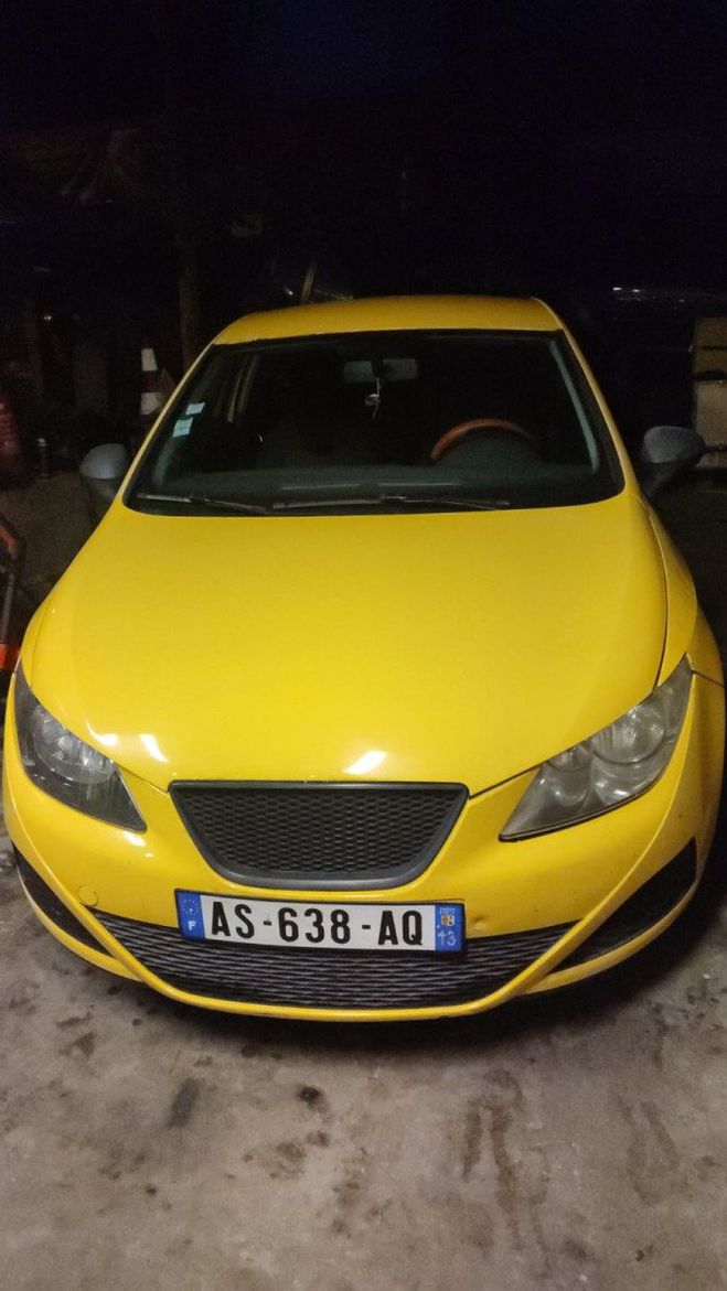 Seat Ibiza iv 1.4 TDI 80 Paiement et reprise 4x pos JAUNE de 2011
