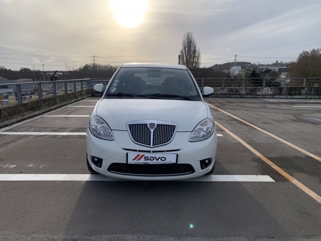 Lancia Ypsilon 1.2 60 Blanc de 2011