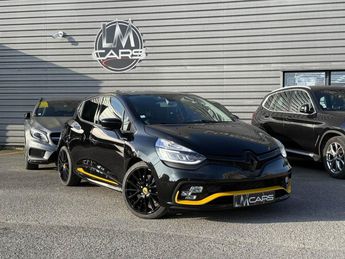  Voir d&eacute;tails -Renault Clio IV R.S 18 1.6 220 BV EDC &agrave; Ch�teaubernard (16)