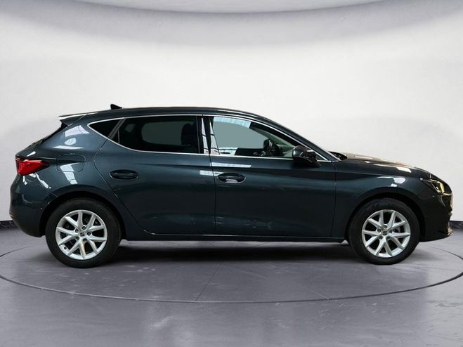 Seat Leon 1.5 eTSI - 115 - DSG 7 BERLINE Style Gris Magn�tique de 2025