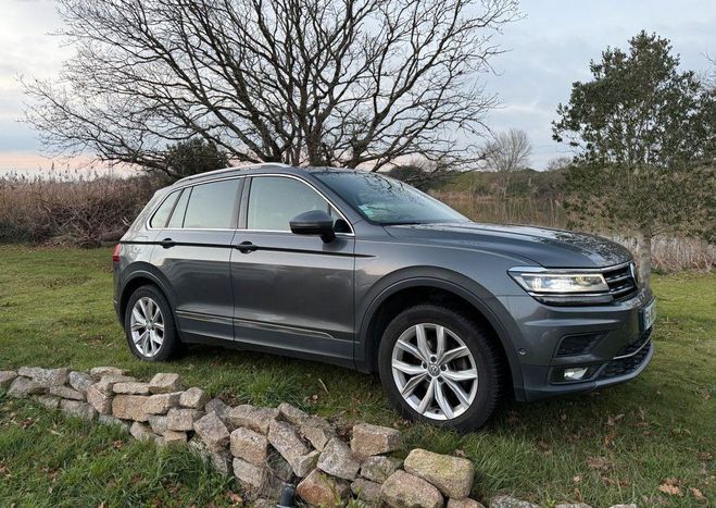 Volkswagen Tiguan 1.4 TSI 150ch, DSG6, Finition CARAT Blue Gris de 2018