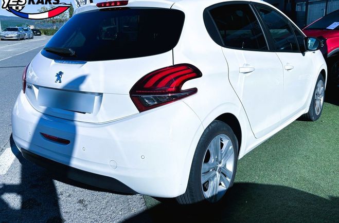 Peugeot 208 1.2 PureTech 82ch Style 5p-ENTRETIEN COM Blanc de 2018
