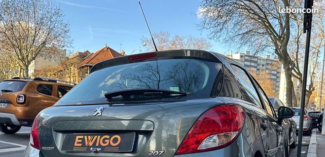 Peugeot 207 1.4 vti 95 active Gris de 2009