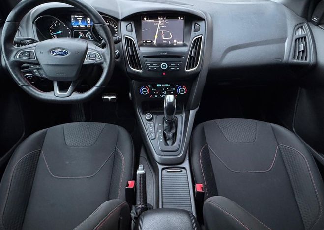 Ford Focus break 1.5 ecoboost 182ch st line black Noir de 2017