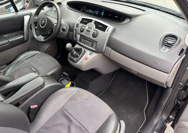 Renault Scenic II(2) 1.5 dCi 105ch Latitude ECO� Gris de 2009