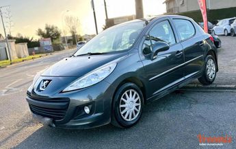  Voir d&eacute;tails -Peugeot 207+ Plus 1.4 HDI 70 BLUE-LION DISTRIB NEUVE &agrave; Coigni�res (78)
