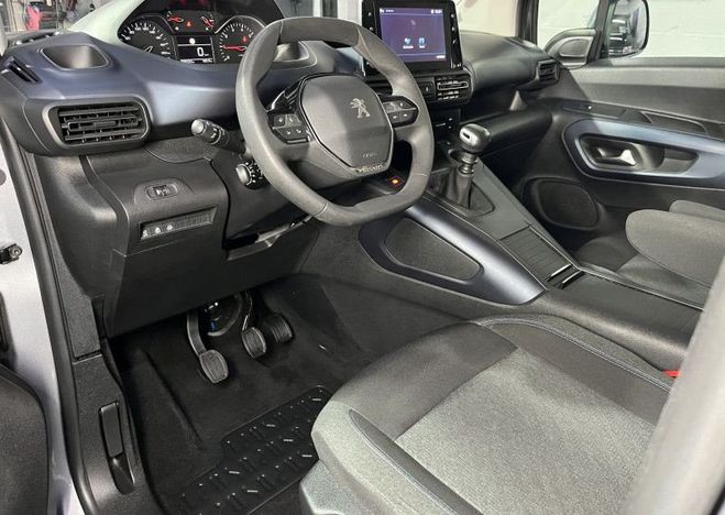 Peugeot Rifter 110ch STANDARD ALLURE 1�re main 39000 km Gris de 2019