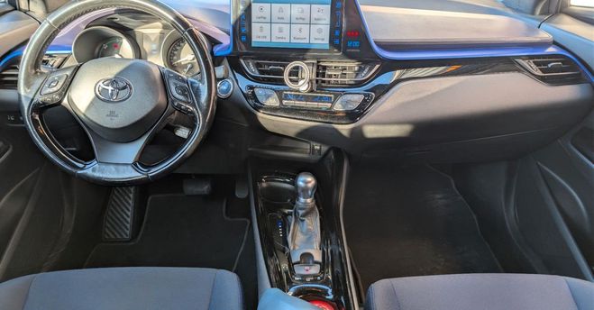 Toyota C HR 1.8 hsd 122cv dynamic 4x2 Blanc de 2017