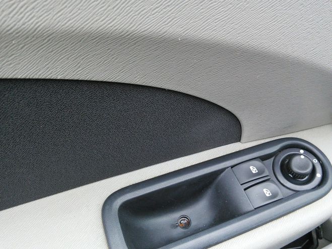 Renault Twingo 1.2 75cv Dynamique CLIMATISATION - GARAN Bleu de 2007