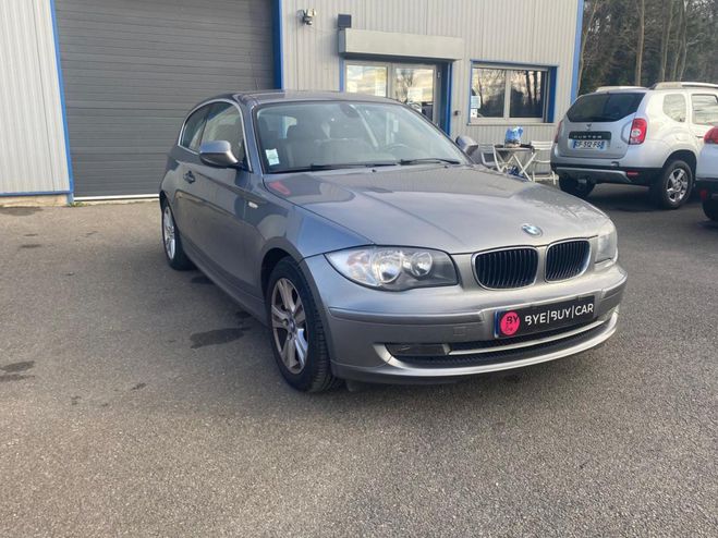 BMW Serie 1 118d - BVAuto Steptronic ConnectedDrive  GRIS FONCE de 2011