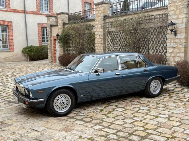 Jaguar XJ ETAT NEUF 15 000 km d'origine Bleu de 1984