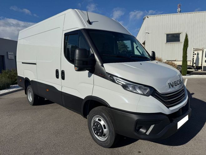 Iveco Daily FOURGON 35C18 180CV 3L L3H2 12M3 Blanc de 2025