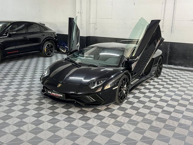 Lamborghini Aventador S COUPE - 740 CV Noir Metal de 2017