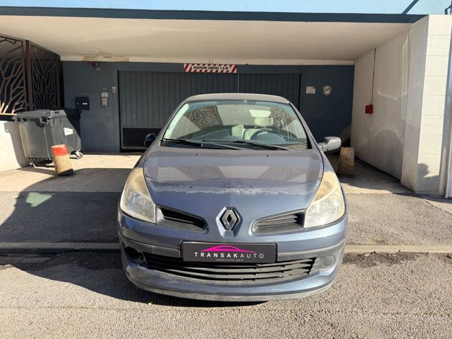 Renault Clio III 1.4 L 16V 100 CH Expression Bleu de 2006