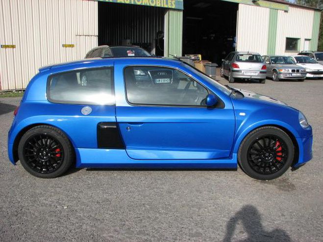 Renault Clio  ii v6 24s 230 rs 3p  de 2002