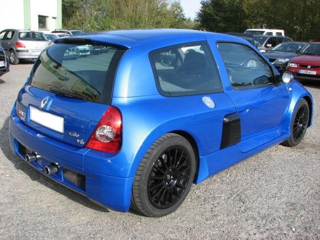 Renault Clio  ii v6 24s 230 rs 3p  de 2002