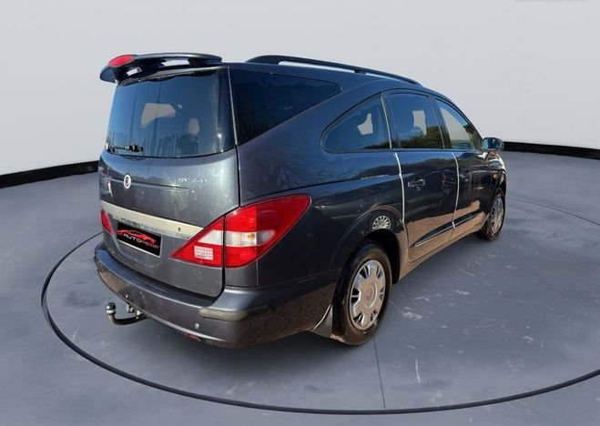 Ssangyong Rodius Ssangyoung 7 places 270 XDI 165 CH attel Autre de 2007