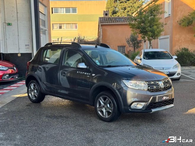 Dacia Sandero STEPWAY 1.0 TCE 100cv / SUIVI FULL Gris de 2021