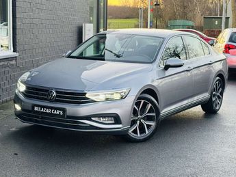 Voir d&eacute;tails -Volkswagen Passat 1.6 CR TDi Highline DSG-COCKPIT- EURO 6  &agrave; P�ruwelz (76)