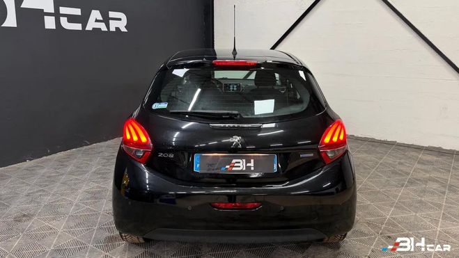 Peugeot 208 1.2 PURETECH 80 ALLURE / Suivi / CarPlay Noir de 2016