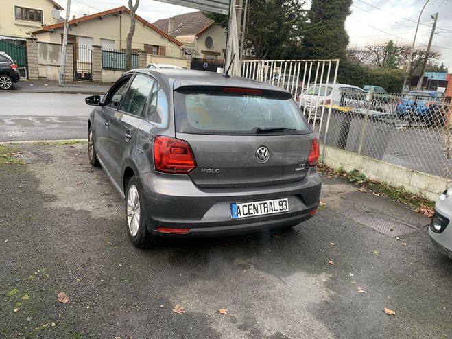 Volkswagen Polo 1.4 TDI 75CH BLUEMOTION TECHNOLOGY LOUNG GRIS F de 2015
