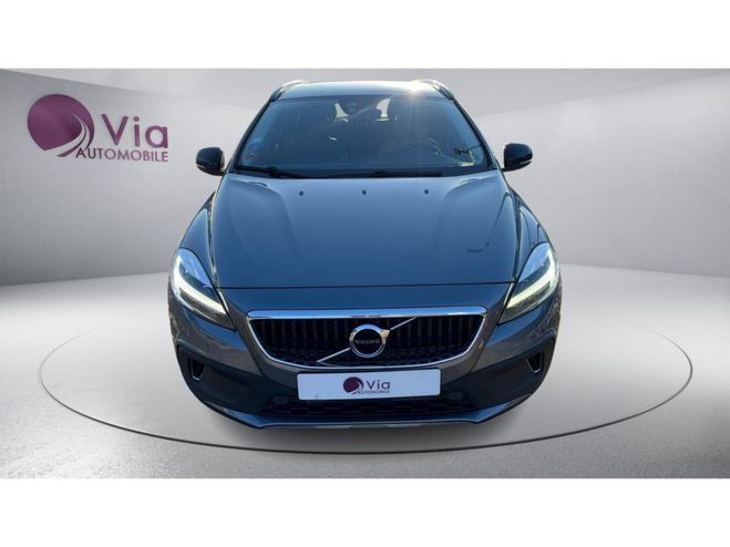 Volvo V40 Cross Country T3 152 Momentum - CAMERA / GRIS FONCE de 2017
