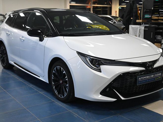 Toyota Corolla TOURING SPORTS HYBRIDE MY22 122h GR Spor BLANC PUR de 2023