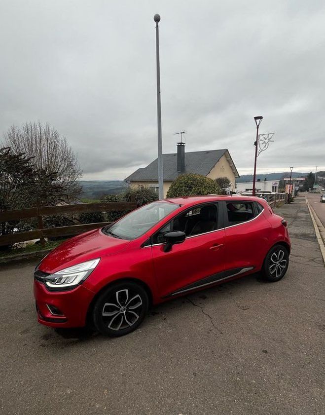 Renault Clio 4 1.5 DCI 90 cv intens semi cuir climati Rouge de 2016