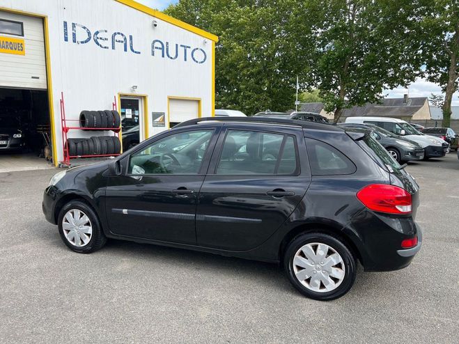 Renault Clio III ESTATE 1.5 DCI 70CH EXPRESSION Noir de 2010
